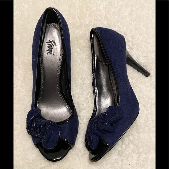 Fioni Flannel 3D Flower Open Toe Pumps - Picture 1 of 7
